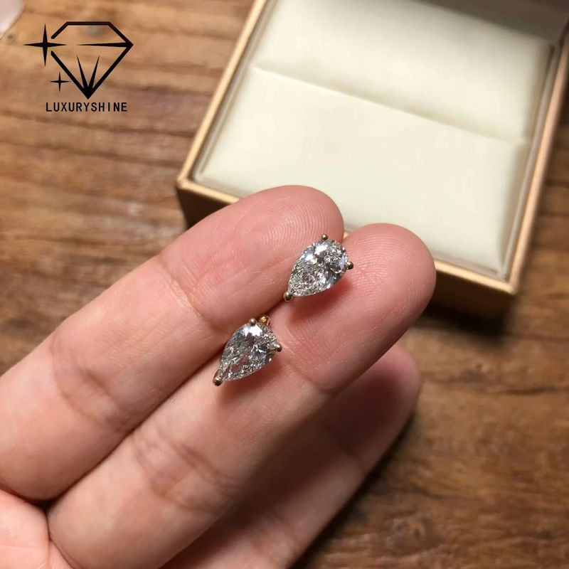 Kwaliteit 18K Gouden Peergeslepen Laboratorium Gekweekte Diamanten Oorstekers VVS-VS Helderheid fabriek