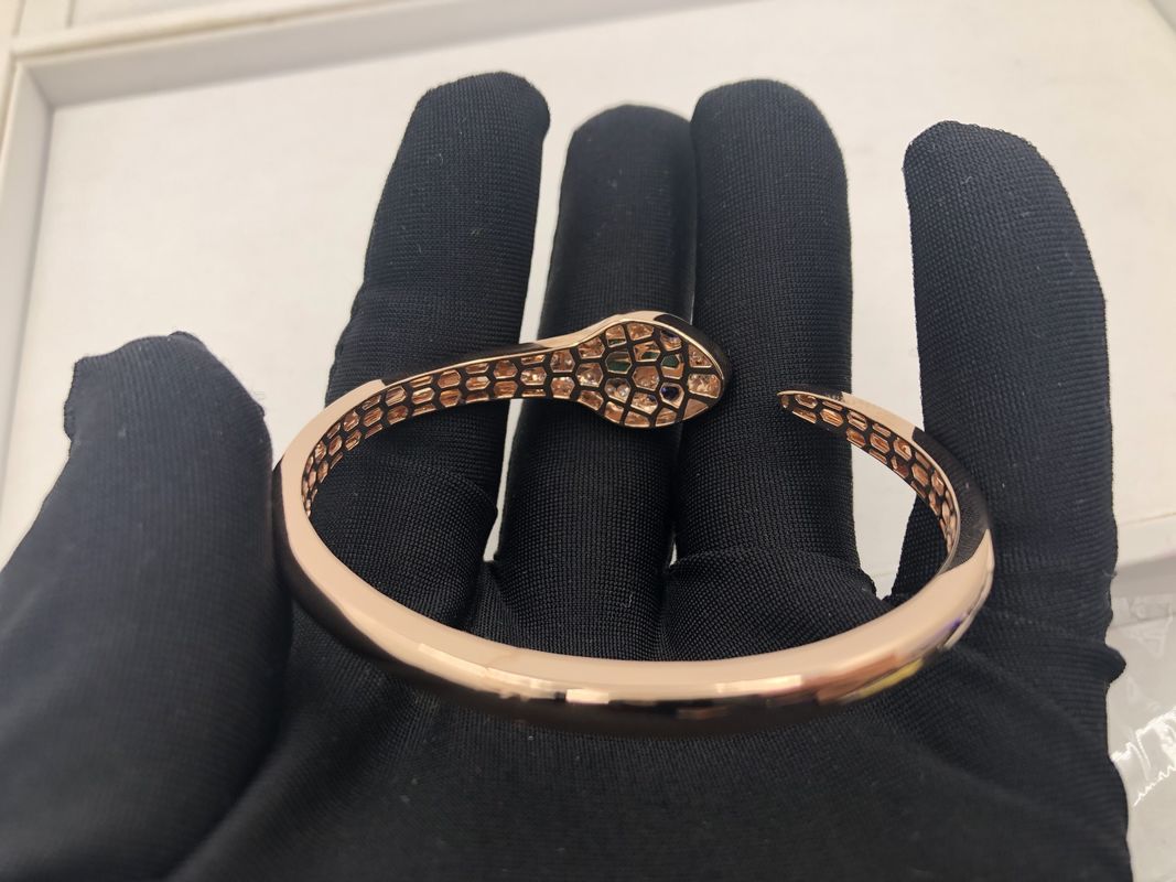 Kwaliteit De de Charmearmbanden van Snakewomens van luxejuwelen pasten 18 Kt Roze Goud met Diamanten aan fabriek
