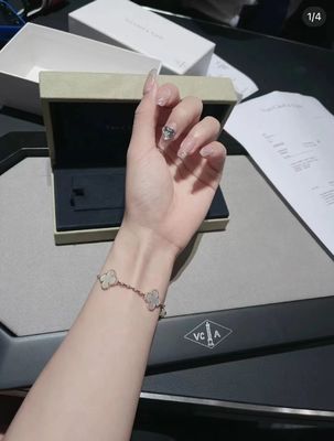 Kwaliteit 18K gouden en Echte Diamanten Van Cleef And Arpels 5 Motieven Uitstekend Alhambra Bracelet fabriek