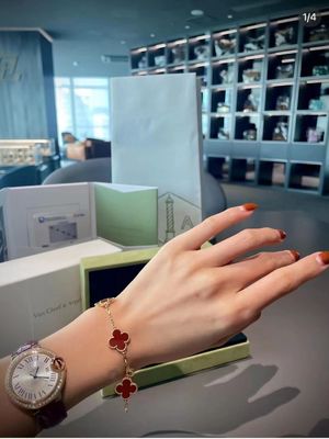 Kwaliteit 18K gouden en Echte Diamanten Van Cleef And Arpels 5 Motieven Uitstekend Alhambra Bracelet fabriek