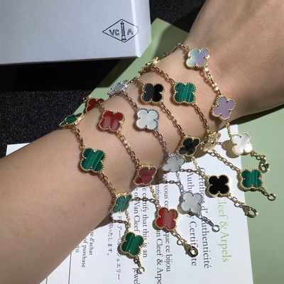 Kwaliteit 18K gouden Wijnoogst Gepersonaliseerde Gouden Armbanden Van Cleef & Arpels fabriek