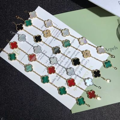 Kwaliteit 18K gouden Wijnoogst Gepersonaliseerde Gouden Armbanden Van Cleef & Arpels fabriek