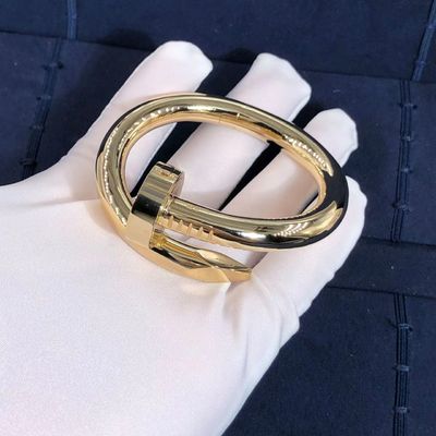 Kwaliteit 18K Rose Gold Car Tier Juste-de Armbandgrootte 17 Groot Modelfor women ' S van de V.N. Clou fabriek