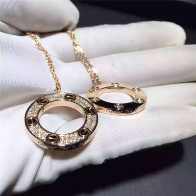Kwaliteit Bedekt het Gele Goud van de liefdehalsband 18K, Diamond Necklace B7058400 fabriek