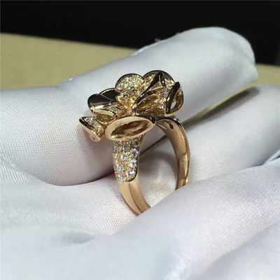 Kwaliteit De bloem Gevormde Gouden Diamanten van Ring Luxury Jewelry 18K voor Huwelijk/Overeenkomst fabriek