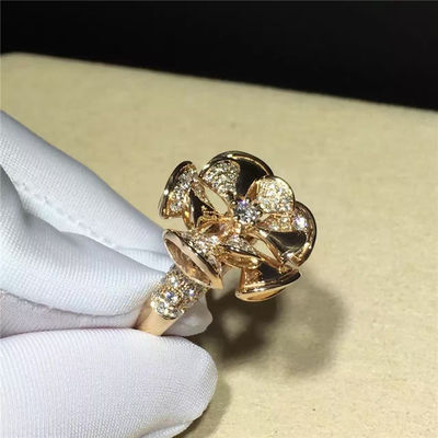 Kwaliteit De bloem Gevormde Gouden Diamanten van Ring Luxury Jewelry 18K voor Huwelijk/Overeenkomst fabriek