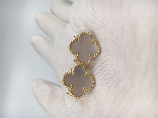 Kwaliteit De uitstekende Alhambra 18K Gouden Oorringen met Witte Moeder van Parel/Klaverblad vormen fabriek