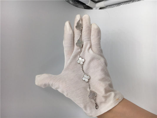Kwaliteit Uitstekend Alhambra 18K Gouden Armbandwitgoud met Witte Moeder van Parel fabriek