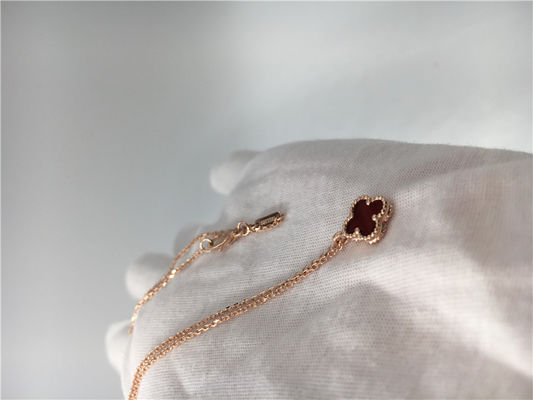 Kwaliteit Nam Gouden Tegenhangerhalsband voor Meisje, de Magische Alhambra Halsband van 18k met Kornalijn toe fabriek