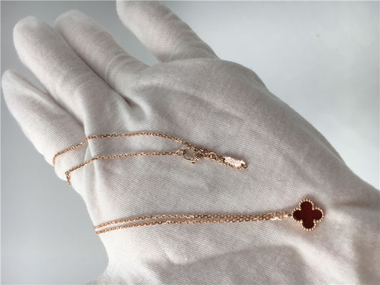 Kwaliteit Nam Gouden Tegenhangerhalsband voor Meisje, de Magische Alhambra Halsband van 18k met Kornalijn toe fabriek