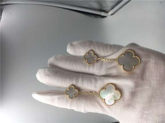 Kwaliteit Van Cleef Earrings met 2 Motieven, Yellow Gold Van Cleef de Moeder van Parel Oorringen van 18k fabriek