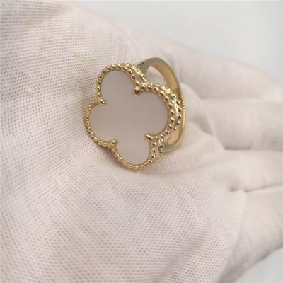 Kwaliteit Wit Paarlemoeren de Rings Magisch Alhambra van 18K Gouden Eenvoudig Ontwerp voor Jonge Dames fabriek