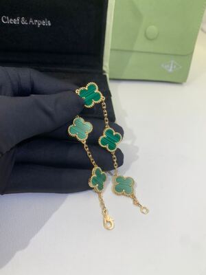 Armband 5 Motieven Geel Gouden Malachiet VCARL80900 van vrouwenvan cleef and arpels alhambra