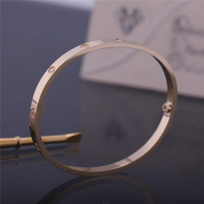 Kwaliteit Kleine Model 10 Diamanten in Gele Gouden de Liefdearmband B6047817 van 18k fabriek