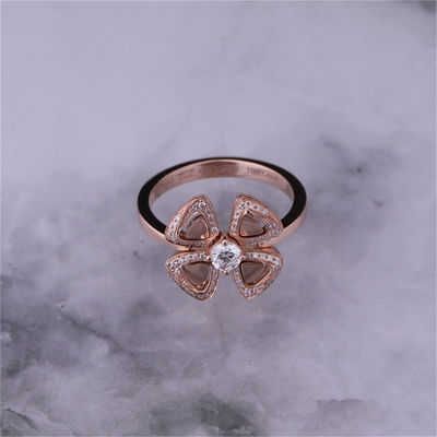Kwaliteit Roman Love Flower Ring Fiorever 18 kt Rose Gold Ring met een centrale diamant en diamanten die pavé wordt geplaatst fabriek